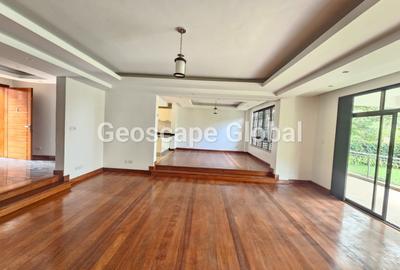 5 Bed House with En Suite in Lavington