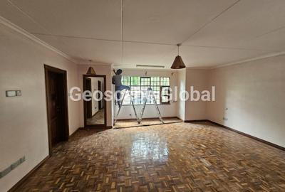 4 Bed Townhouse with En Suite in Spring Valley - 3