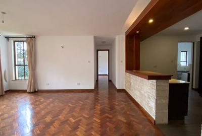 4 Bed House with En Suite in Runda