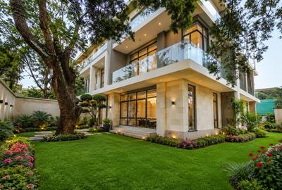 5 Bed Villa with En Suite in Lavington - 2