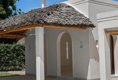 3 Bed Villa with En Suite at Watamu - 2