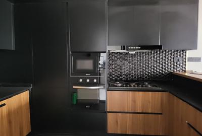 3 Bed Apartment with En Suite in Brookside - 2