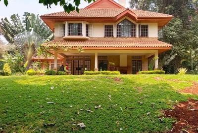 5 Bed House with En Suite in Rosslyn - 2