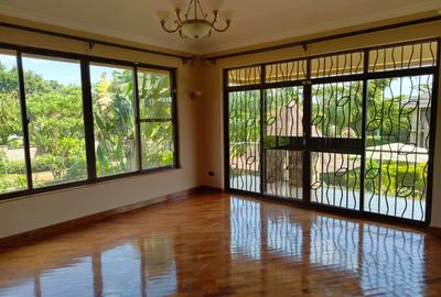 4 Bed House with En Suite at Ridgeways