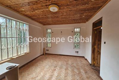 5 Bed House with En Suite in Spring Valley