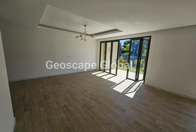 4 Bed Apartment with En Suite in Rosslyn - 4