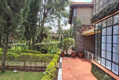 3 Bed House with En Suite in Ridgeways - 4