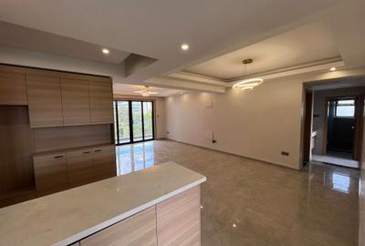 2 Bed Apartment with En Suite at Riverside Drive