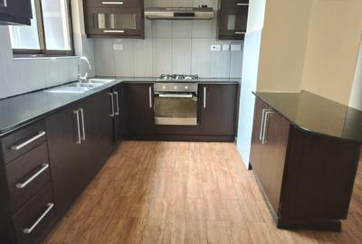 3 Bed Apartment with En Suite at Parklands - 4