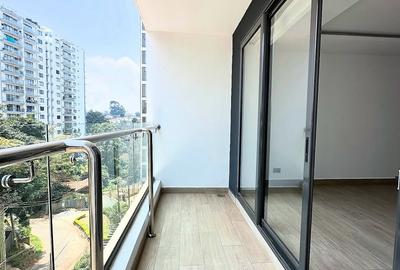 3 Bed Apartment with En Suite at Riverside Drive - 2