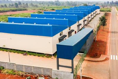 947 m² Warehouse with Service Charge Included in Tatu City - 2