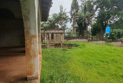 Land in Lavington