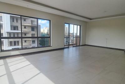 3 Bed Apartment with En Suite in Parklands