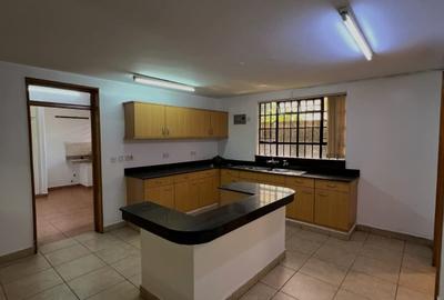 3 Bed Apartment with En Suite in Westlands Area - 3