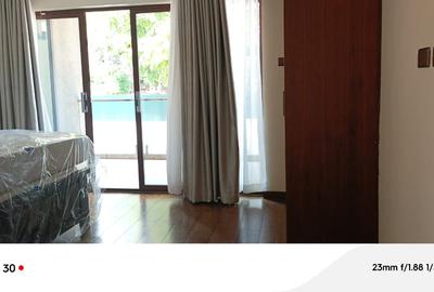 5 Bed Townhouse with En Suite in Lavington - 4