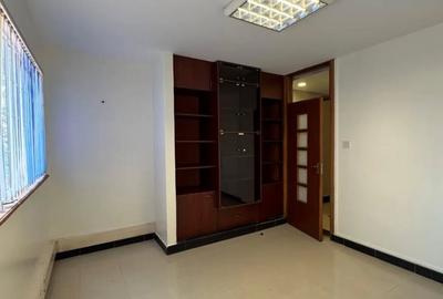 Commercial Property with Parking in Kilimani