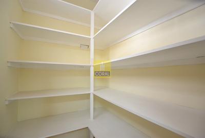 3 Bed Apartment in Brookside