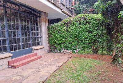 4 Bed Apartment with En Suite in Lavington