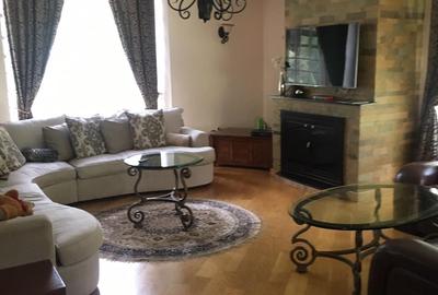 5 Bed Townhouse with En Suite at Murishu Rd - 3