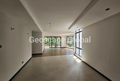 5 Bed Apartment with En Suite in Spring Valley - 4