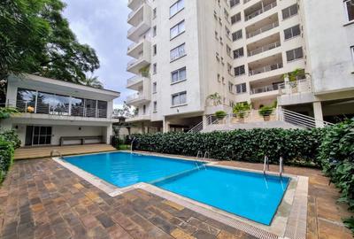 4 Bed Apartment with En Suite in Lavington