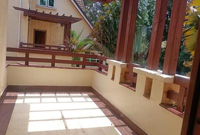 5 Bed Townhouse with En Suite in Lavington