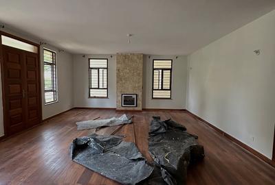 5 Bed Townhouse with En Suite at Lavington Green - 4