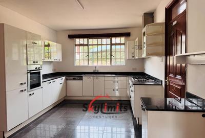 4 Bed Townhouse with En Suite at Redhill Rd - 2