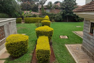 1 Bed House with En Suite in Kitisuru