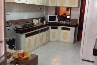 3 Bed Apartment with En Suite in Westlands Area - 3