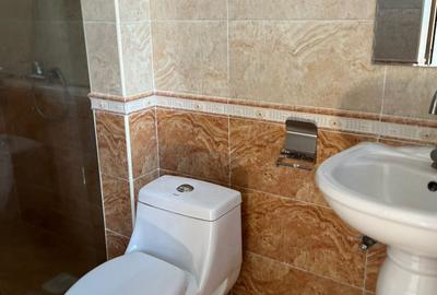 Serviced 2 Bed Apartment with En Suite in Kilimani - 3