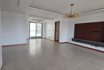 3 Bed Apartment with En Suite in Riverside - 2