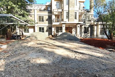 9 Bed Villa with En Suite in Karen - 2