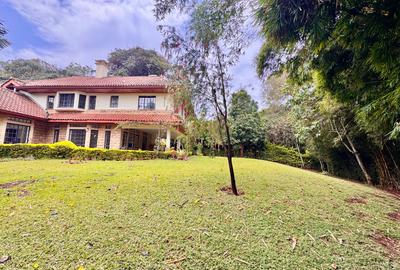 5 Bed House with En Suite at Rosslyn - 2