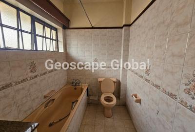 5 Bed Townhouse with En Suite in Spring Valley - 2