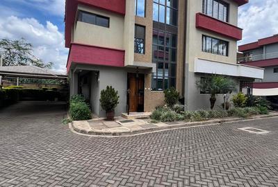 5 Bed Townhouse with En Suite in Lavington
