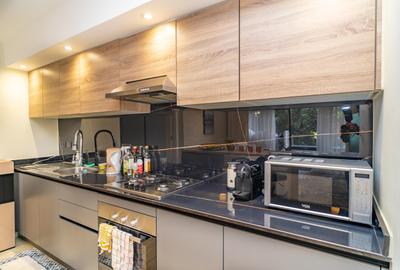 Furnished 2 Bed Apartment with En Suite at Riverside