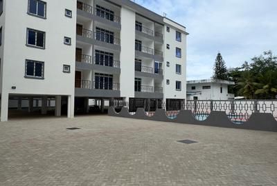 3 Bed Apartment with En Suite in Nyali Area