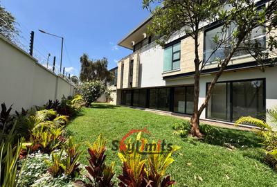 5 Bed Villa with En Suite at Spring Valley - 2