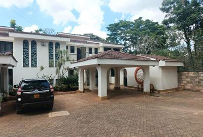 5 Bed Townhouse with En Suite in Spring Valley