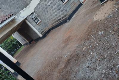 5 Bed House with En Suite at Garden City - 2