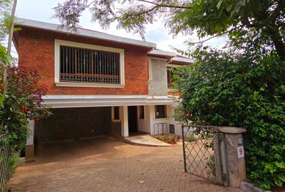 5 Bed Townhouse with En Suite at Shanzu Road