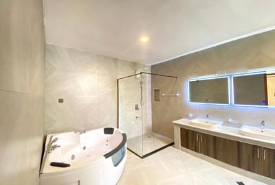 5 Bed Villa with En Suite at Spring Valley - 4