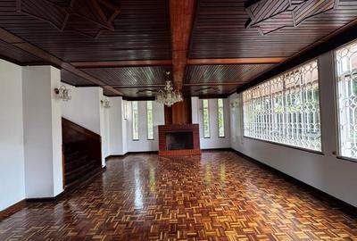 4 Bed Villa with En Suite at Mimosa Drive - 3