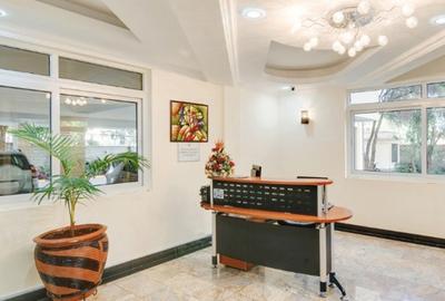 Serviced 2 Bed Apartment with En Suite at Brookside Area - 3