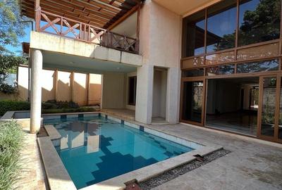 5 Bed Townhouse with En Suite at Lavington Green - 2