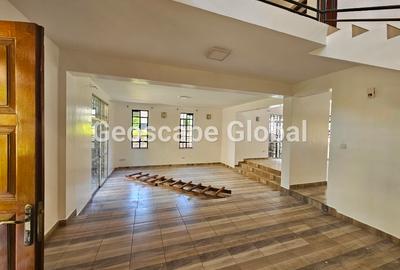 5 Bed Townhouse with En Suite in Kyuna - 3