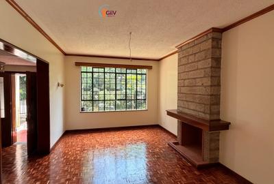 4 Bed Townhouse with En Suite at Brookside Drive - 2