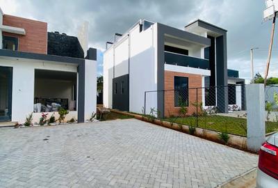 4 Bed Villa with En Suite at Mugutha