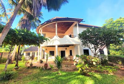 3 Bed Villa with En Suite in Diani